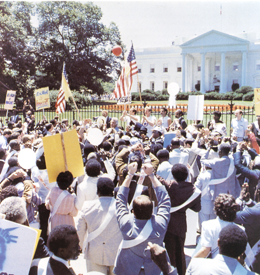 Members of the clergy protesting Reverend Moon's imprisonment outside the White House