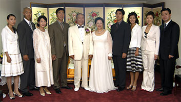 Rev. Moon and his children 120 country speaking tour