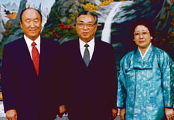 Rev. Moon with Kim Il Sung