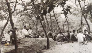 Reverend Moon at Nam-san Holy Ground with members in the military