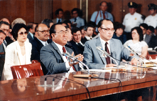 Reverend Moon testifying at the Manhattan District Court (October 22, 1981)