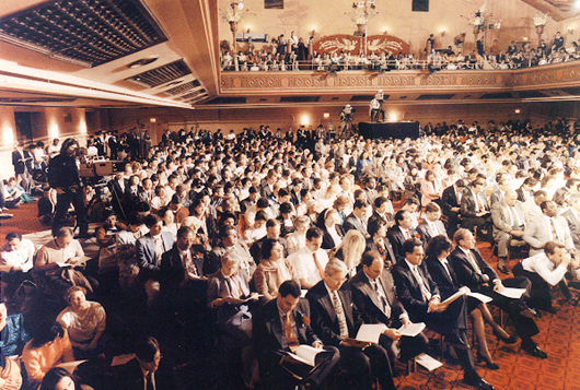 The audience listening to Reverend Moon's speech in New York, May 13