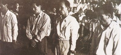 Reverend Moon with church leaders in front of Seodaemun Prison