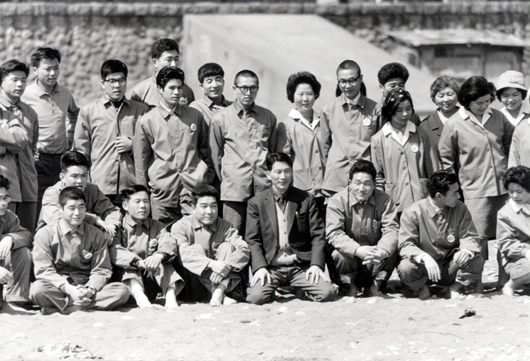 Missionary Choi and participants during the first special workshop held in Japan in 1963